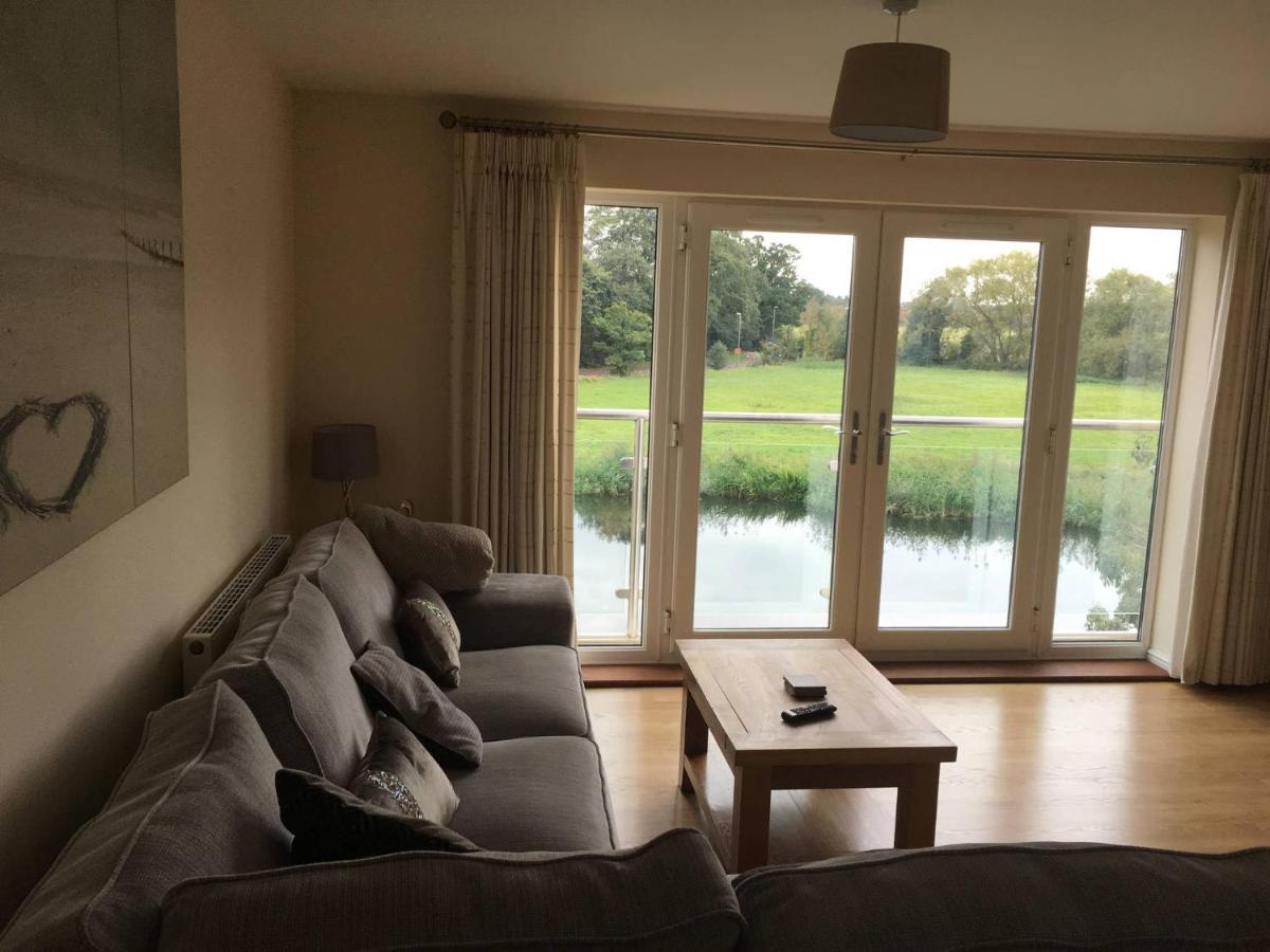 Penthouse Apartment On The River - 65 Skipper Way Saint Neots Εξωτερικό φωτογραφία