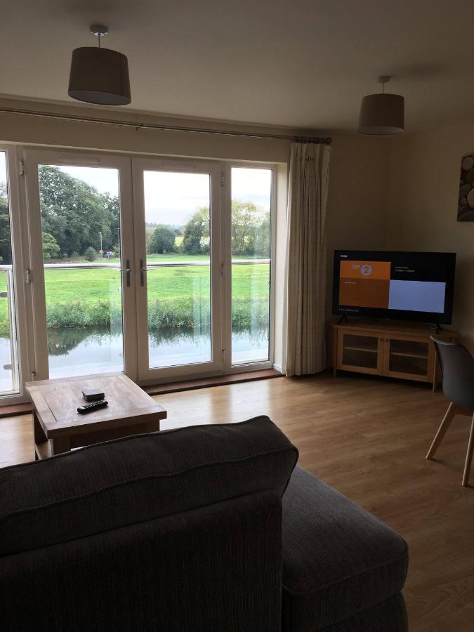 Penthouse Apartment On The River - 65 Skipper Way Saint Neots Εξωτερικό φωτογραφία