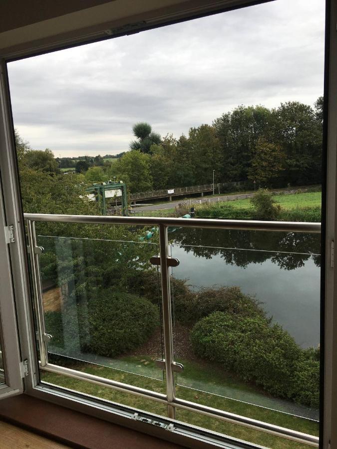 Penthouse Apartment On The River - 65 Skipper Way Saint Neots Εξωτερικό φωτογραφία